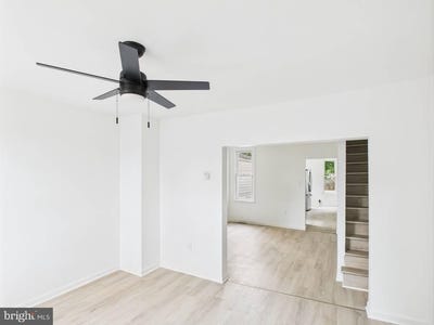 /international/us/1033-e-poplar-street-york-pa-110100922411/