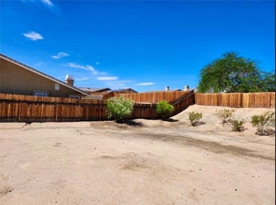 /international/us/5172-verenda-avenue-29-palms-ca-110100776793/