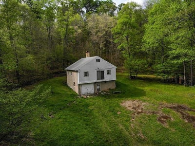 /international/us/2308-state-route-607-austin-pa-110108411531/