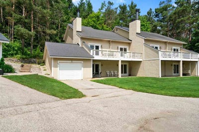/international/us/4680-camelot-drive-harbor-springs-mi-110109034883/
