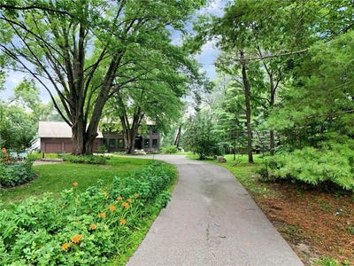 /international/us/6524-aster-circle-victoria-mn-110101438993/