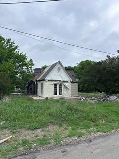 /international/us/402-locust-whitewright-tx-110107407711/