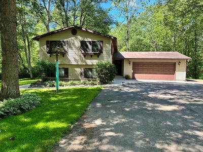 /international/us/11485-hwy-70-minocqua-wi-110101451623/