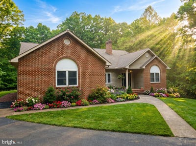 /international/us/12616-trench-hill-lane-fredericksburg-va-110110144262/