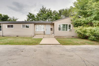 /international/us/1015-n-broadway-street-joliet-il-110108219461/