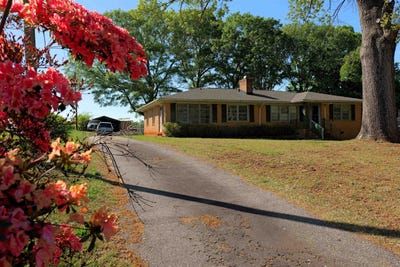 /international/us/303-inman-road-lyman-sc-110107353916/