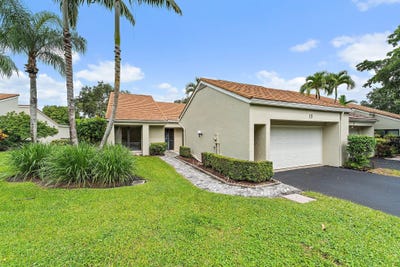/international/us/15-tournament-boulevard-palm-beach-gardens-fl-110120128985/