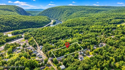 /international/us/21-shepard-avenue-delaware-water-gap-pa-110110149481/