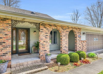 /international/us/974-n-martha-court-milford-il-110106062440/