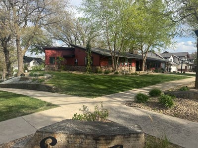 /international/us/201-south-7th-street-sac-city-ia-110108409421/