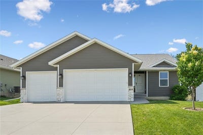 /international/us/453-68th-avenue-sw-cedar-rapids-ia-110108348576/