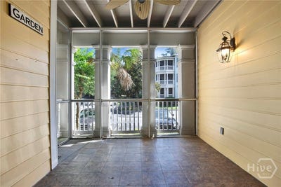 /international/us/2713-whitemarsh-way-savannah-ga-110108549303/
