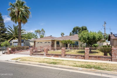 /international/us/38452-stanridge-avenue-palmdale-ca-110108846918/