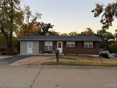 /international/us/1003-sunridge-trail-pevely-mo-110120137771/