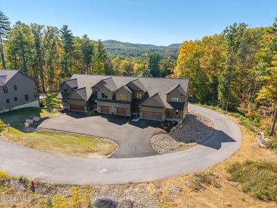 /international/us/24-hill-crest-lane-lake-george-ny-110107155062/