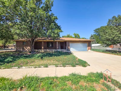 /international/us/1401-long-boulevard-garden-city-ks-110119703184/