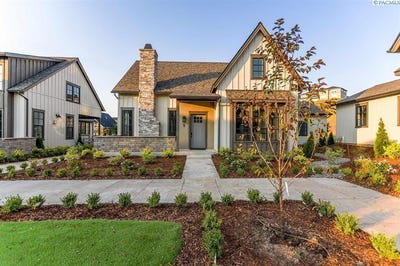 /international/us/2045-nw-hidden-view-ct-1-pullman-wa-110107455965/