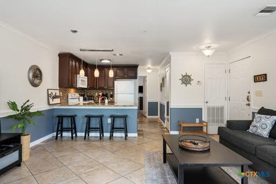 /international/us/730-e-mather-street-new-braunfels-tx-110107171941/