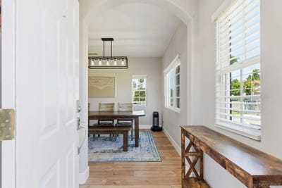 /international/us/908-florence-st-imperial-beach-ca-110107161921/