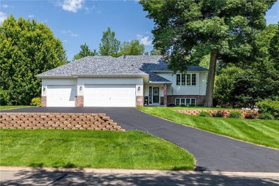 /international/us/22615-janero-avenue-n-forest-lake-mn-110100514249/