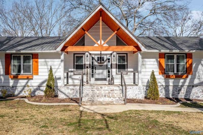 /international/us/351-canoe-creek-road-rainbow-city-al-110107796413/