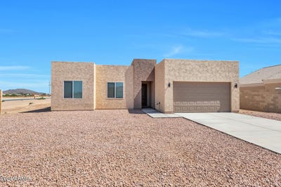 /international/us/9121-w-debbie-lane-arizona-city-az-110095768652/