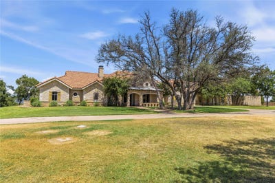 /international/us/51-oak-hill-circle-brownwood-tx-110119667004/