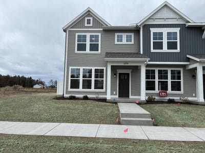 /international/us/6114-stahl-drive-spring-lake-mi-110105391166/