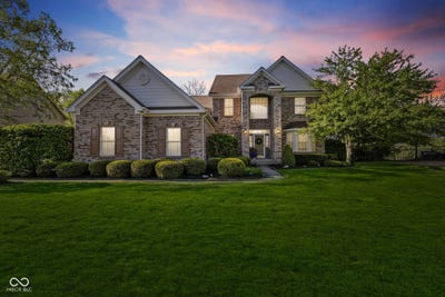 /international/us/9103-iris-lane-zionsville-in-110107513746/