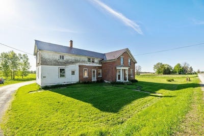 /international/us/431-n-main-street-alburgh-vt-110105353488/