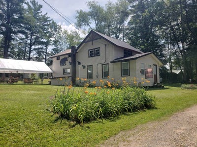 /international/us/137-balsam-ave-caroga-lake-ny-110101166825/