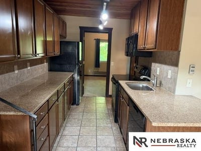 /international/us/8941-miami-street-omaha-ne-110107924757/
