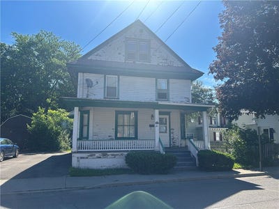 /international/us/21-maple-street-norwich-ny-110108802259/