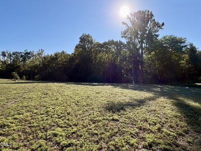 /international/us/4-77-acres-snipes-road-hurdle-mills-nc-110120515870/