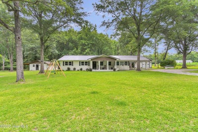/international/us/5915-livingston-chapel-road-delco-nc-110099796493/