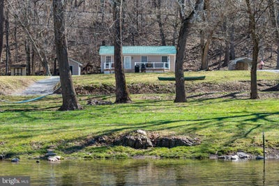 /international/us/4551-grove-hill-river-road-shenandoah-va-110097336875/