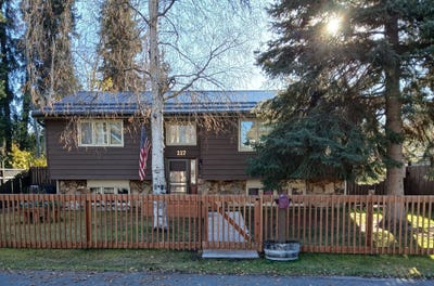 /international/us/227-eureka-avenue-fairbanks-ak-110107653946/