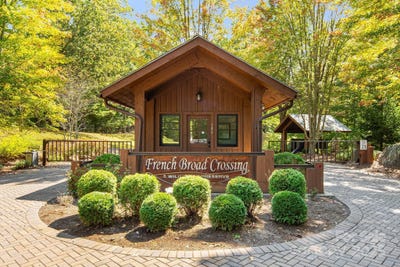 /international/us/111-wild-turkey-loop-marshall-nc-110103056295/