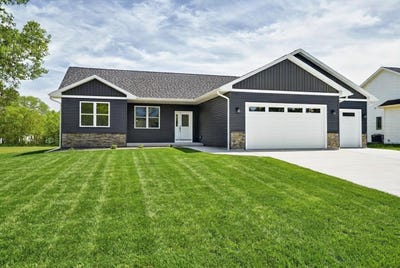 /international/us/2004-w-4th-avenue-brodhead-wi-110108351273/