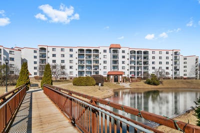 /international/us/375-plum-creek-drive-wheeling-il-110105999473/