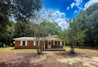 /international/us/5703-old-river-road-baker-fl-110108344118/