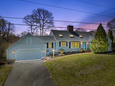 /international/us/61-linda-lane-hyannis-ma-110107697435/
