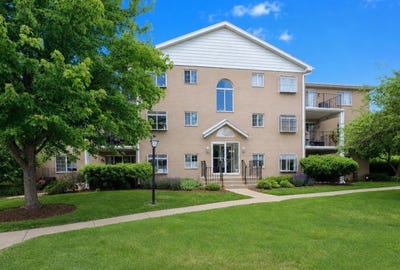 /international/us/466-s-president-street-carol-stream-il-110108501859/