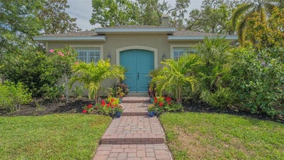 /international/us/640-n-osprey-avenue-sarasota-fl-110103582172/