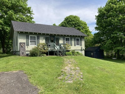 /international/us/29-prescott-street-rockland-me-110108476205/