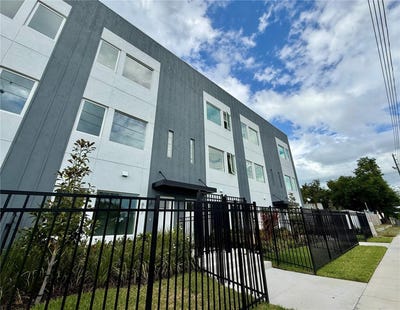 /international/us/857-6th-avenue-s-st-petersburg-fl-110107209471/