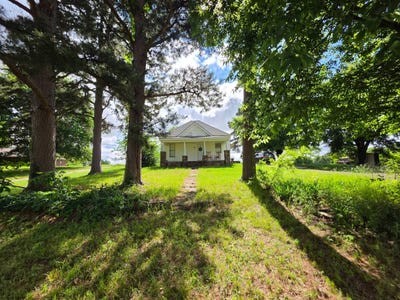 /international/us/700-s-adams-st-charleston-ar-110108413743/