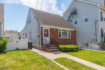 /international/us/19-albert-st-north-arlington-boro-nj-110108379088/