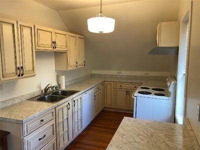 /international/us/40-e-barrows-street-cumberland-ri-110108579599/