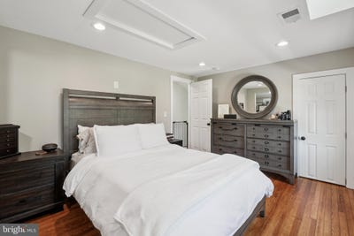 /international/us/1804-n-cleveland-street-arlington-va-110100832723/